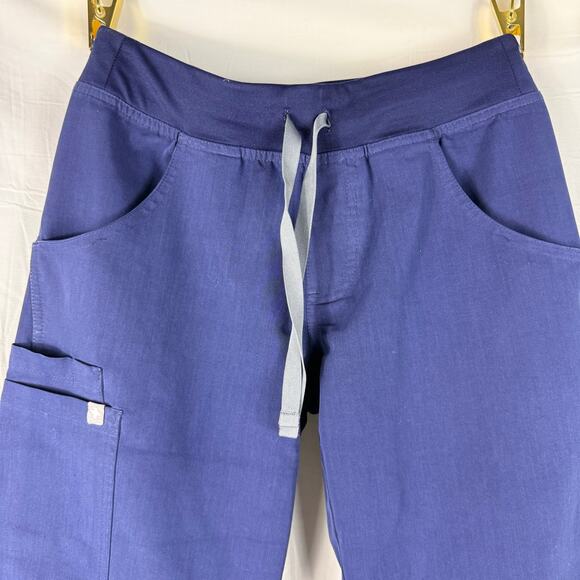 Women's FIGS Kade Cargo Scrubs Bottoms Size XS Petite Navy Blue #T21004P - Picture 3 of 9